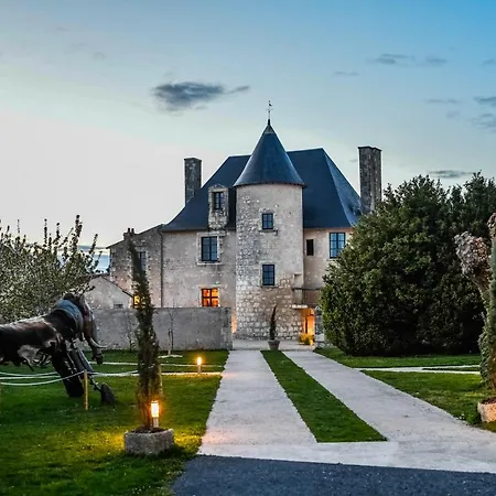 Hotel Domaine Du Normandoux, The Originals Relais