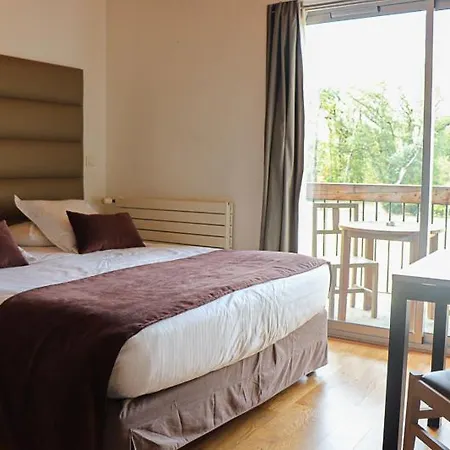 Hotel Domaine Du Normandoux, The Originals Relais