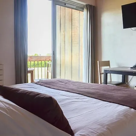 호텔 Domaine Du Normandoux, The Originals Relais 테르스